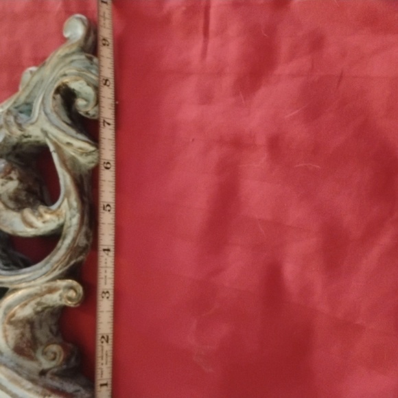 Antique Finish Old World Style Decorative Shelves - Picture 10 of 12